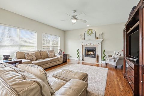 Tiny photo for 911 E Butterfield Circle, Shorewood, IL 60404 (MLS # 12613963)