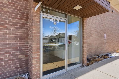 Tiny photo for 483 N Larch Avenue #204W, Elmhurst, IL 60126 (MLS # 12595822)