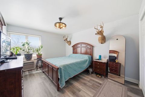 Tiny photo for 483 N Larch Avenue #204W, Elmhurst, IL 60126 (MLS # 12595822)