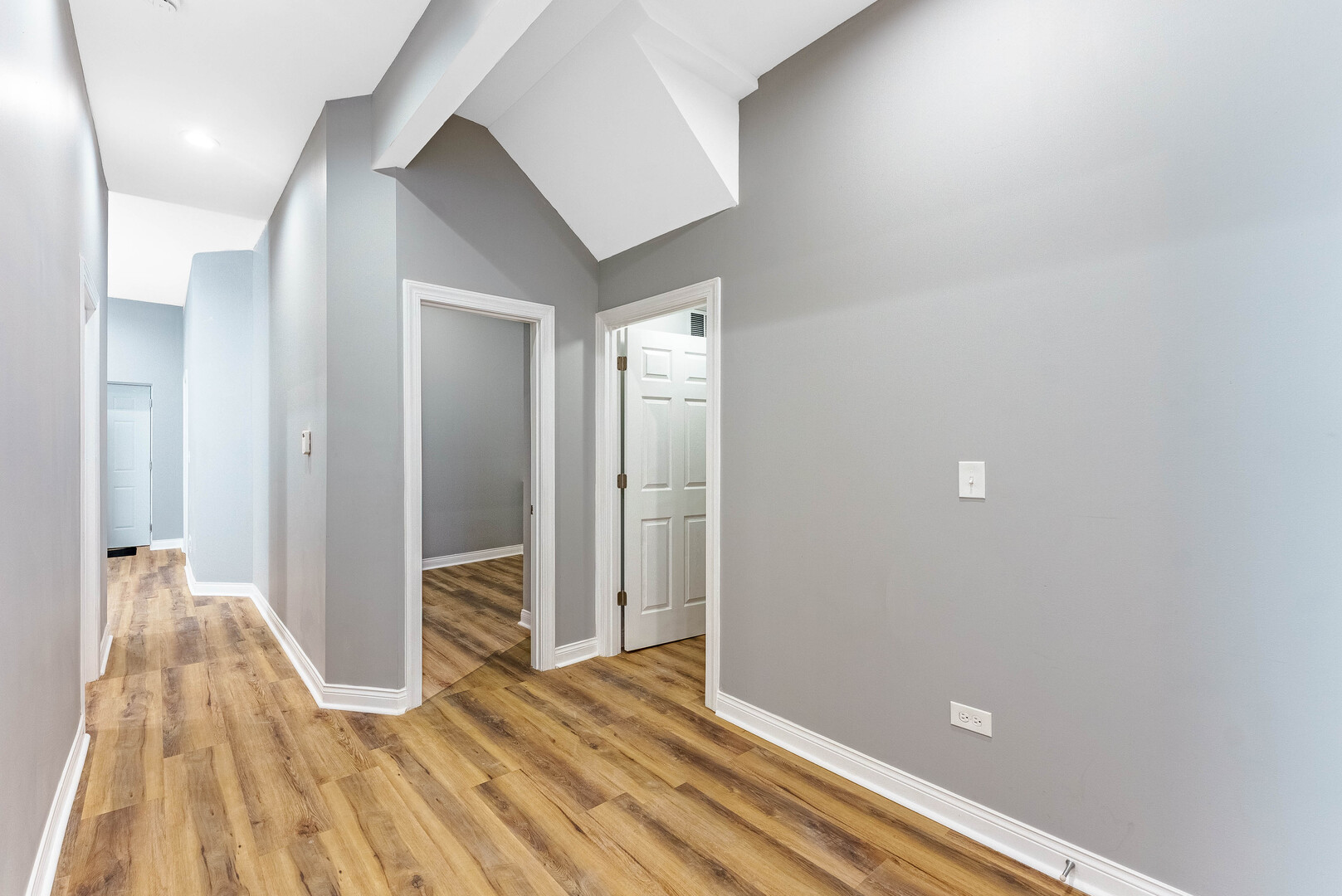 1934 S Saint Louis Avenue, Chicago, IL, 60623 3 1934 S Saint Louis Avenue