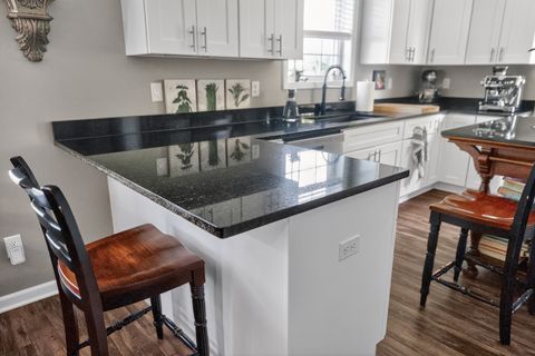 Tiny photo for 1513 Eadens Place, Dixon, IL 61021 (MLS # 12658279)