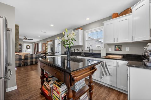 Tiny photo for 1513 Eadens Place, Dixon, IL 61021 (MLS # 12658279)