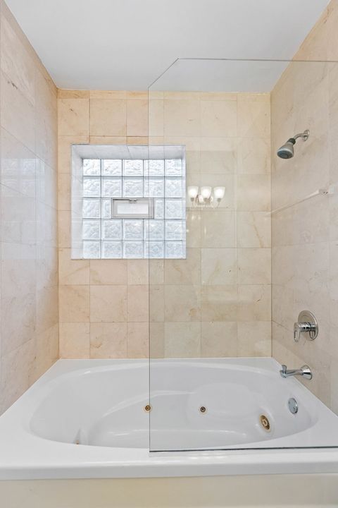 Tiny photo for 4105 S Drexel Boulevard #1SR, Chicago, IL 60653 (MLS # 12635037)