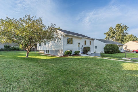 Tiny photo for 424 Mark Avenue, Glendale Heights, IL 60139 (MLS # 12761432)
