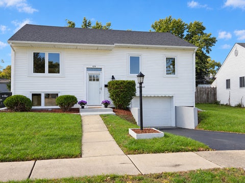 Tiny photo for 424 Mark Avenue, Glendale Heights, IL 60139 (MLS # 12761432)