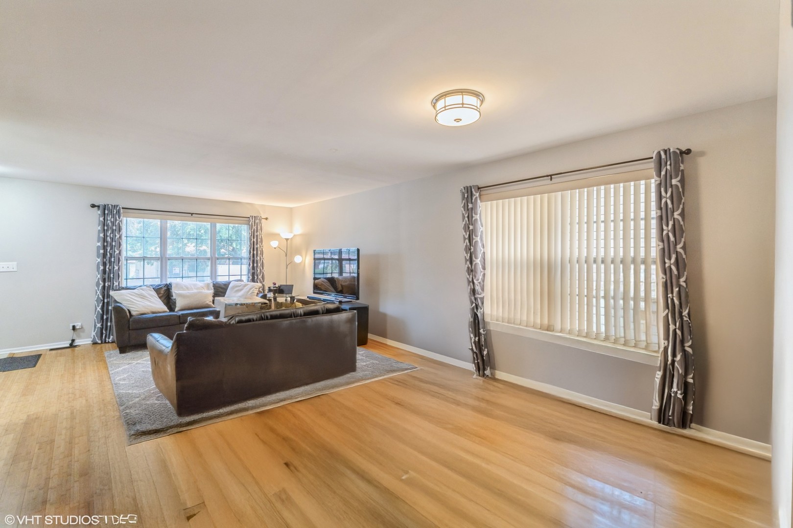 1459 W 114th Place