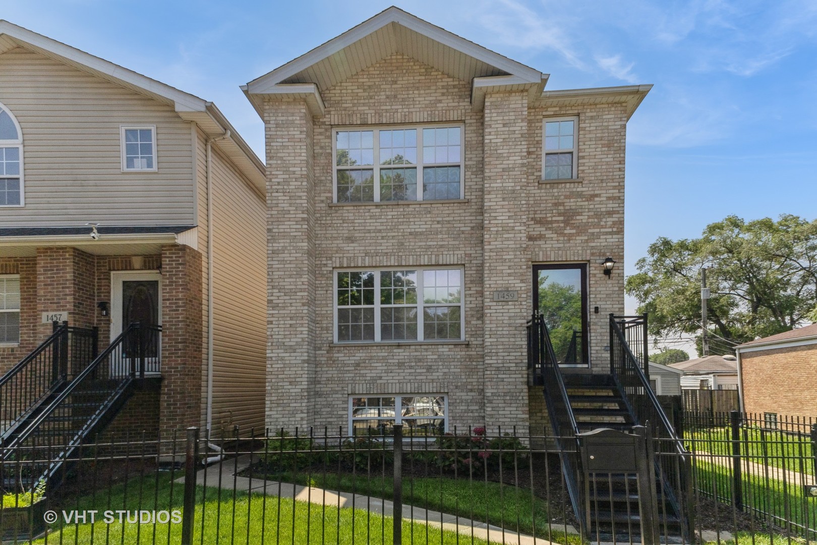 1459 W 114th Place