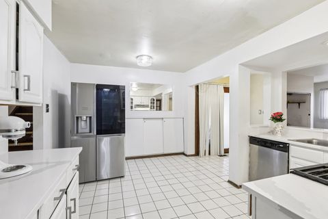 Tiny photo for 1114 185th Place, Homewood, IL 60430 (MLS # 12622462)