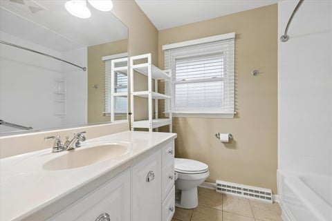 Tiny photo for 628 N Hickory Avenue, Arlington Heights, IL 60004 (MLS # 12751744)
