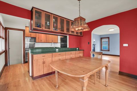 Tiny photo for 722 S Lynn Street, Champaign, IL 61820 (MLS # 12475733)