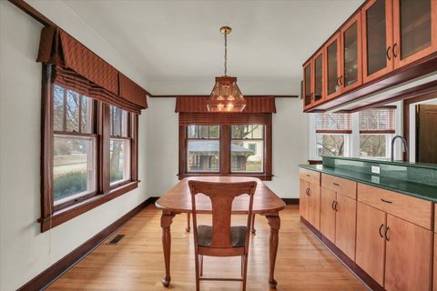 Tiny photo for 722 S Lynn Street, Champaign, IL 61820 (MLS # 12475733)