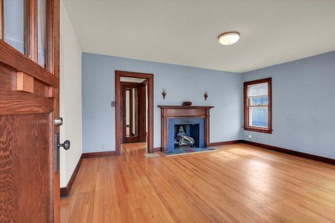 Tiny photo for 722 S Lynn Street, Champaign, IL 61820 (MLS # 12475733)