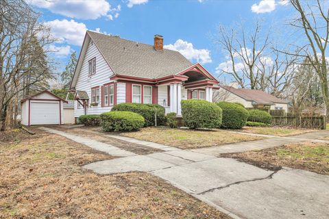 Tiny photo for 722 S Lynn Street, Champaign, IL 61820 (MLS # 12475733)