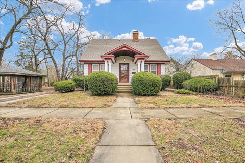 Photo of 722 S Lynn Street, Champaign, IL 61820 (MLS # 12475733)