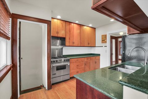 Tiny photo for 722 S Lynn Street, Champaign, IL 61820 (MLS # 12475733)