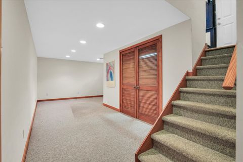 Tiny photo for 722 S Lynn Street, Champaign, IL 61820 (MLS # 12475733)