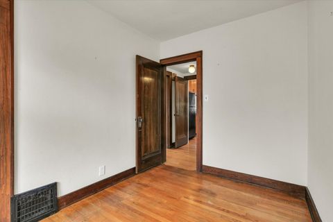 Tiny photo for 722 S Lynn Street, Champaign, IL 61820 (MLS # 12475733)