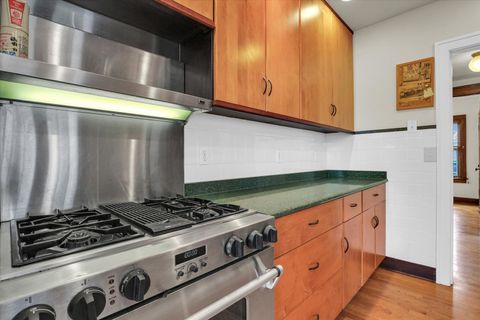 Tiny photo for 722 S Lynn Street, Champaign, IL 61820 (MLS # 12475733)