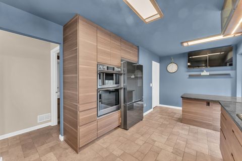 Tiny photo for 6063 Morningside Court, Gurnee, IL 60031 (MLS # 12575318)