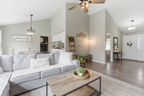 Tiny photo for 40 Fern Road, Lake Zurich, IL 60047 (MLS # 12619642)