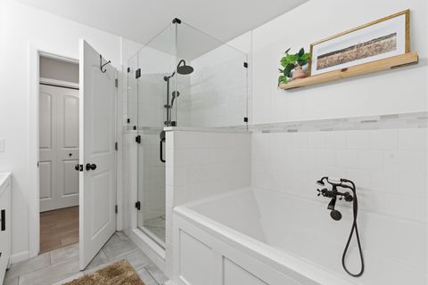 Tiny photo for 40 Fern Road, Lake Zurich, IL 60047 (MLS # 12619642)