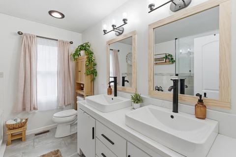 Tiny photo for 40 Fern Road, Lake Zurich, IL 60047 (MLS # 12619642)