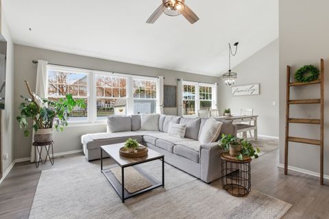 Tiny photo for 40 Fern Road, Lake Zurich, IL 60047 (MLS # 12619642)