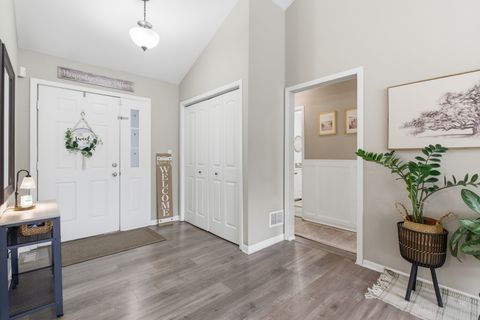 Tiny photo for 40 Fern Road, Lake Zurich, IL 60047 (MLS # 12619642)