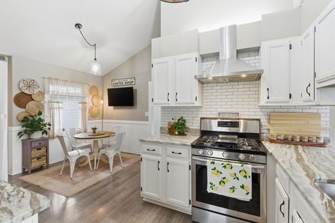 Tiny photo for 40 Fern Road, Lake Zurich, IL 60047 (MLS # 12619642)