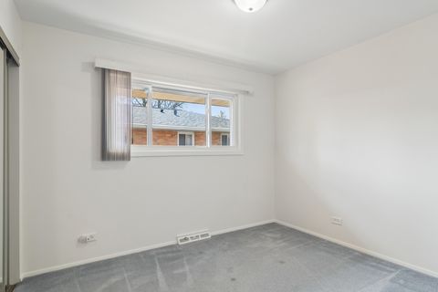 Tiny photo for 589 Jon Lane, Des Plaines, IL 60016 (MLS # 12606490)