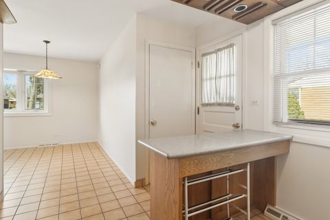 Tiny photo for 589 Jon Lane, Des Plaines, IL 60016 (MLS # 12606490)