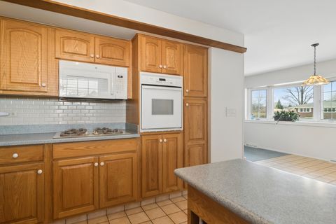 Tiny photo for 589 Jon Lane, Des Plaines, IL 60016 (MLS # 12606490)