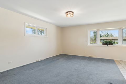 Tiny photo for 589 Jon Lane, Des Plaines, IL 60016 (MLS # 12606490)