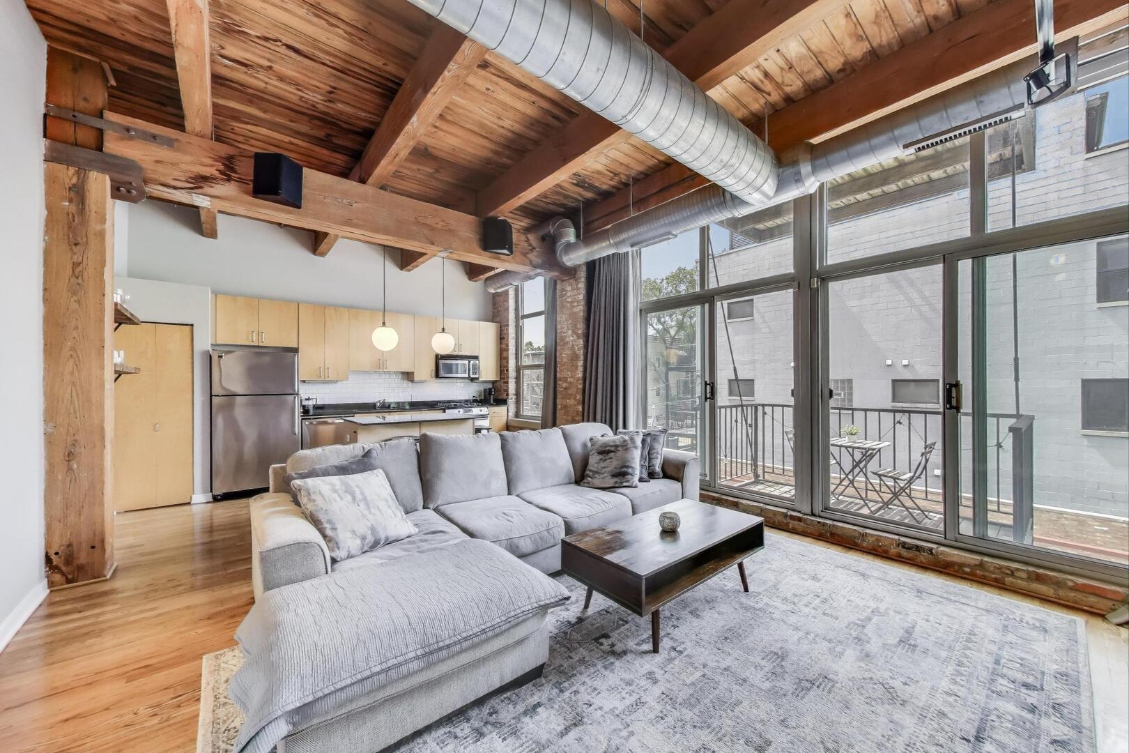 2201 W Wabansia Avenue 11