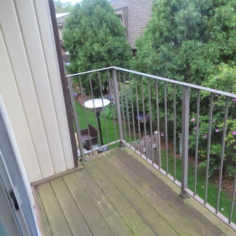 Tiny photo for 1855 Tanglewood Drive #F, Glenview, IL 60025 (MLS # 12480076)