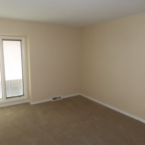 Tiny photo for 1855 Tanglewood Drive #F, Glenview, IL 60025 (MLS # 12480076)