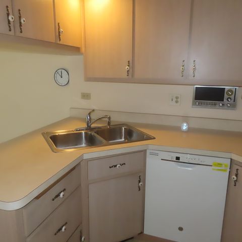 Tiny photo for 1855 Tanglewood Drive #F, Glenview, IL 60025 (MLS # 12480076)