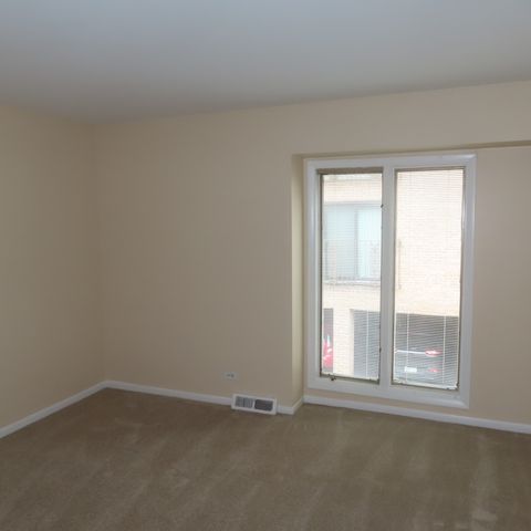 Tiny photo for 1855 Tanglewood Drive #F, Glenview, IL 60025 (MLS # 12480076)
