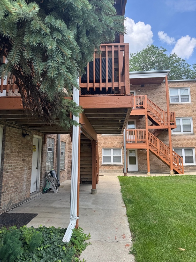 5047 N Washtenaw Avenue 12