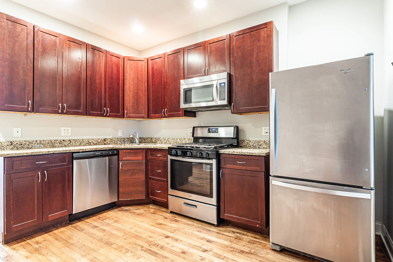 2509 W Diversey Avenue 1