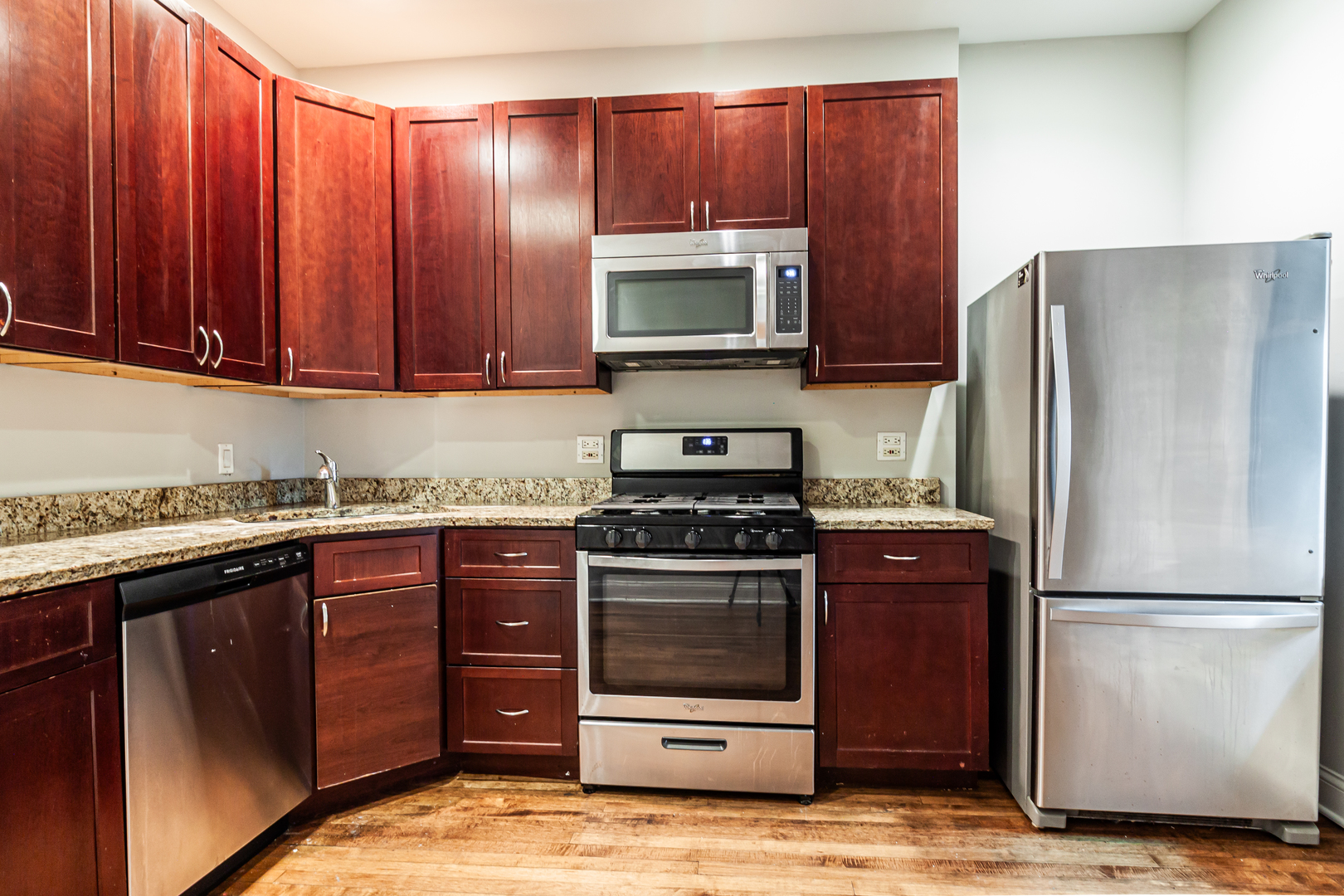 2509 W Diversey Avenue 1