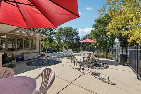 Tiny photo for 1090 Roselle Road, Inverness, IL 60067 (MLS # 12543584)