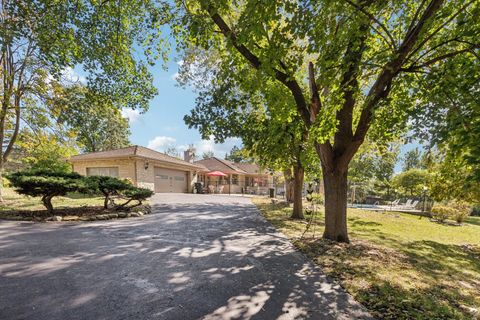 Tiny photo for 1090 Roselle Road, Inverness, IL 60067 (MLS # 12543584)