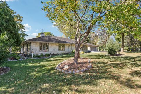 Tiny photo for 1090 Roselle Road, Inverness, IL 60067 (MLS # 12543584)