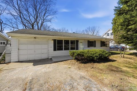 Tiny photo for 1717 S 5th Place, St. Charles, IL 60174 (MLS # 12606674)