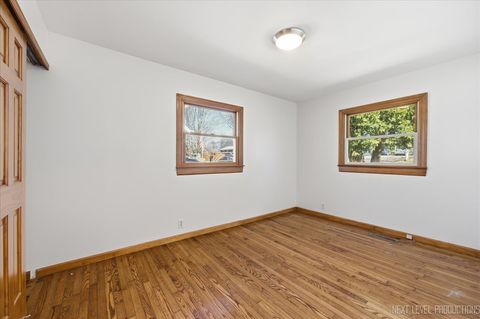 Tiny photo for 1717 S 5th Place, St. Charles, IL 60174 (MLS # 12606674)