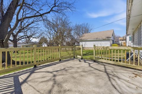 Tiny photo for 1717 S 5th Place, St. Charles, IL 60174 (MLS # 12606674)