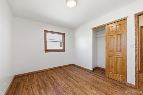 Tiny photo for 1717 S 5th Place, St. Charles, IL 60174 (MLS # 12606674)
