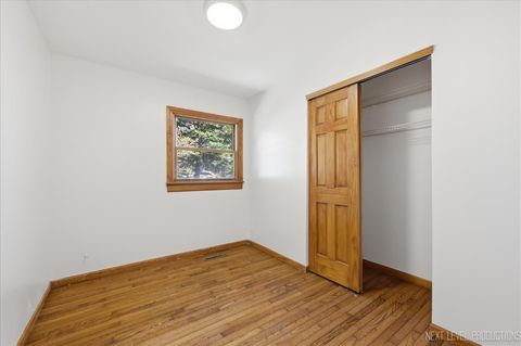 Tiny photo for 1717 S 5th Place, St. Charles, IL 60174 (MLS # 12606674)