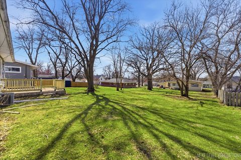 Tiny photo for 1717 S 5th Place, St. Charles, IL 60174 (MLS # 12606674)